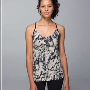 Lululemon Open Your Heart Tank Mojave Tan/Black 6
